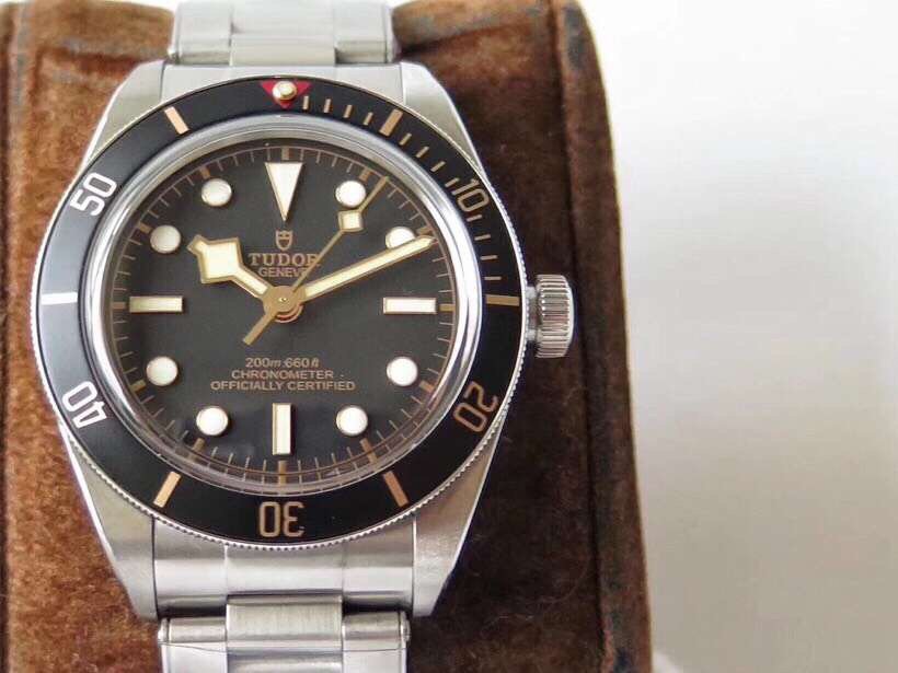 Heritage Black Bay Shield 39mm SS V2 ZF 1:1 Best Edition Black Bezel on SS Bracelet A2824 – Image 5