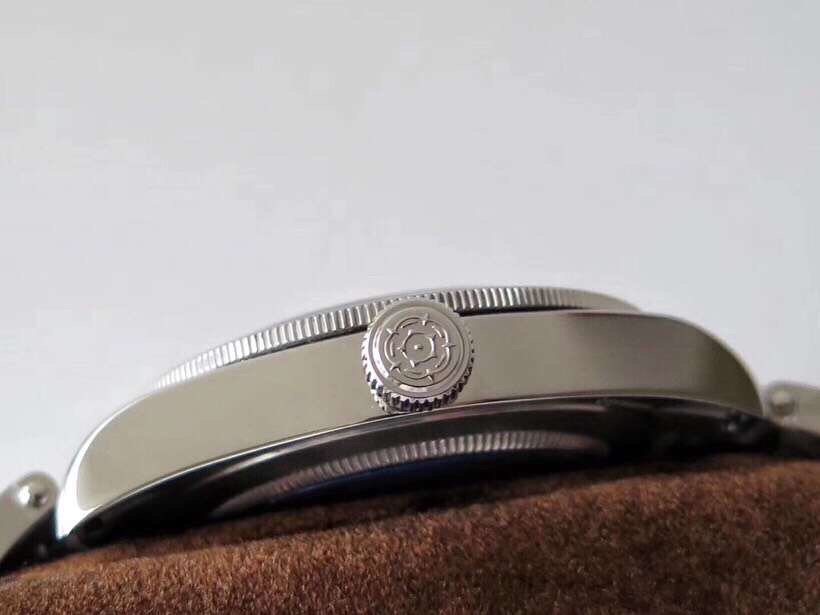 Heritage Black Bay Shield 39mm SS V2 ZF 1:1 Best Edition Black Bezel on SS Bracelet A2824 – Image 8