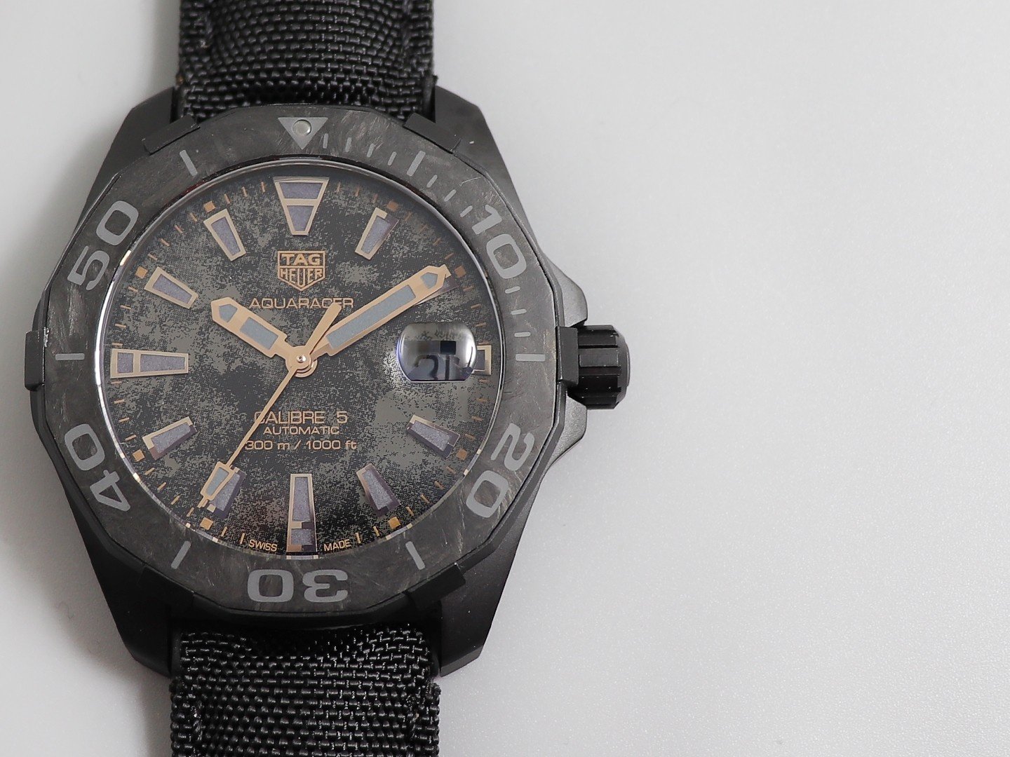 Aquaracer Calibre 5 PVD 41mm TARF 1:1 Best Edition Carbon/RG Dial on Black Nylon Strap SW200 – Image 4