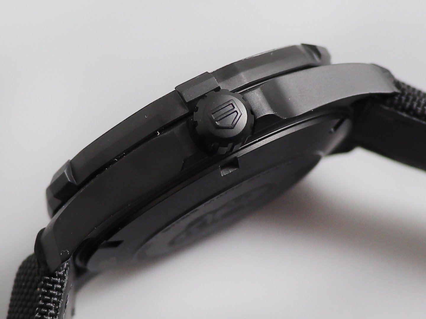 Aquaracer Calibre 5 PVD 41mm TARF 1:1 Best Edition Carbon/RG Dial on Black Nylon Strap SW200 – Image 5