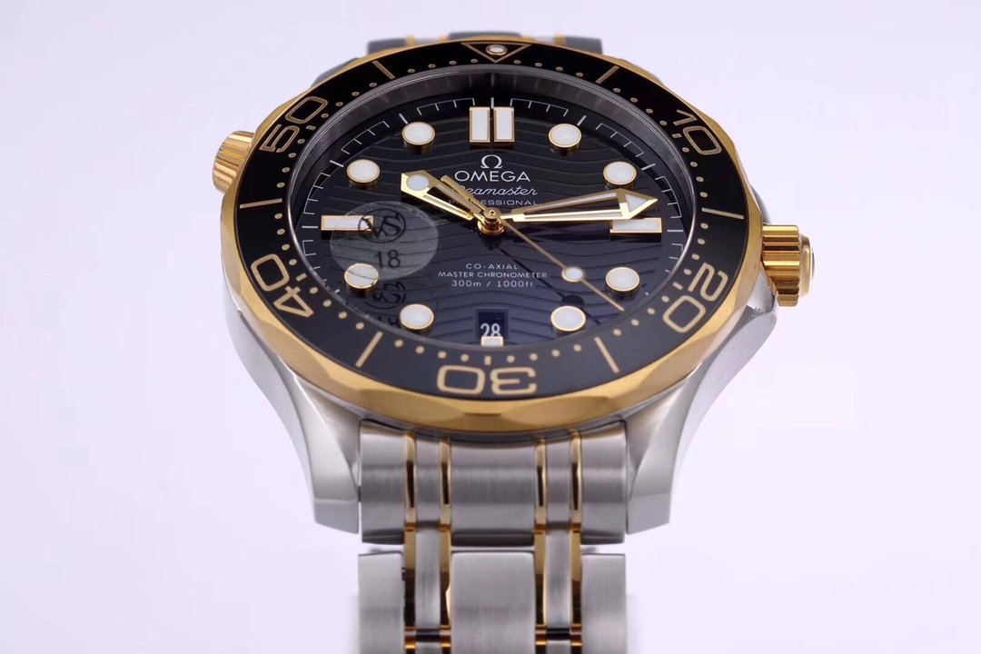 2018 SEAMASTER DIVER 300M SS/YG VSF 1:1 BEST EDITION YG BEZEL BLACK DIAL ON SS/YG BRACELET A8800 – Image 8
