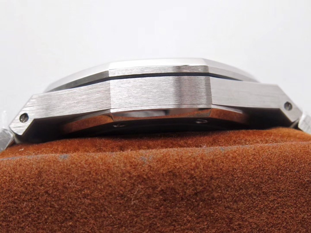 Royal Oak 41mm 15500 SS ZF 1:1 Best Edition Black Textured Dial on SS Bracelet SA4302 Super Clone V3 – Image 2