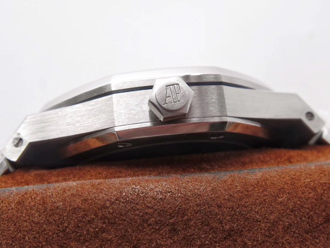 Royal Oak 41mm 15500 SS ZF 1:1 Best Edition Black Textured Dial on SS Bracelet SA4302 Super Clone V3 – Image 6