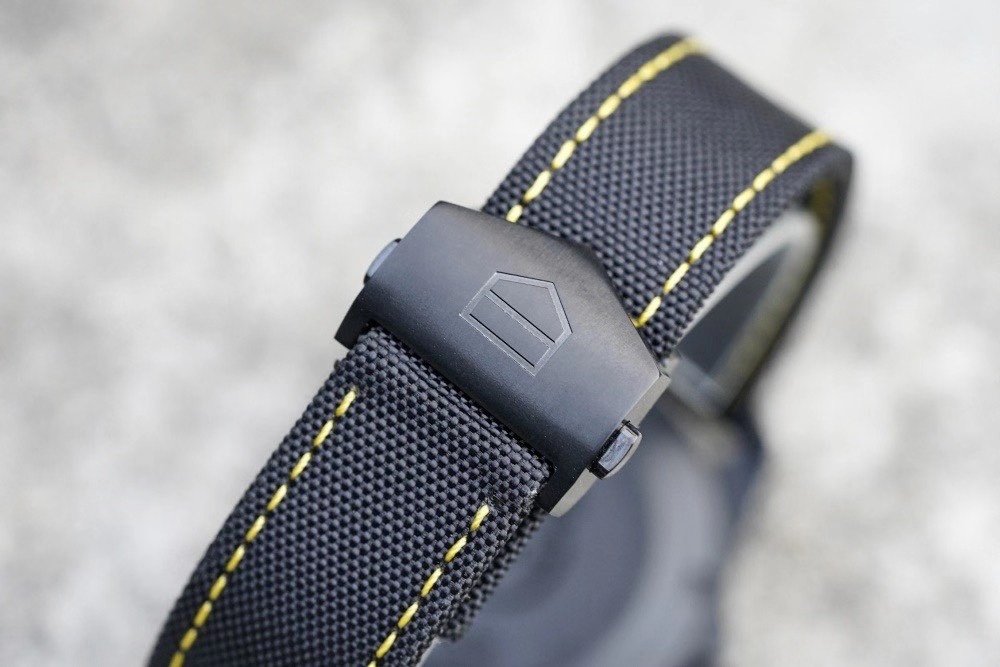 Aquaracer Calibre 5 PVD 41mm TARF 1:1 Best Edition Carbon/Yellow Dial on Black Nylon Strap SW200 – Image 4