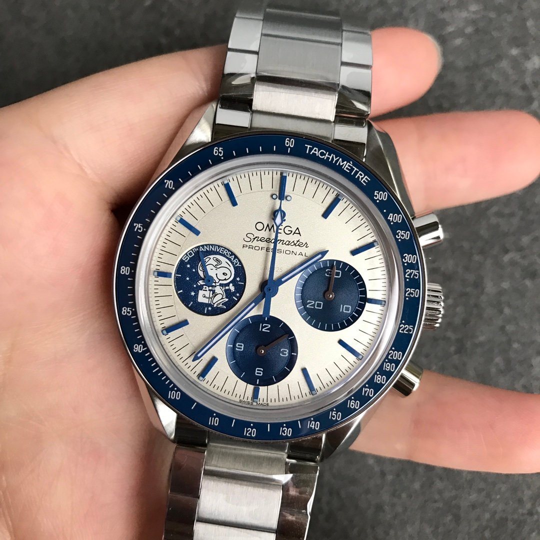 Speedmaster SS Black Snoopy OMF 1:1 Best Edition White Dial on SS Bracelet Manual Winding Chrono Movement – Image 3