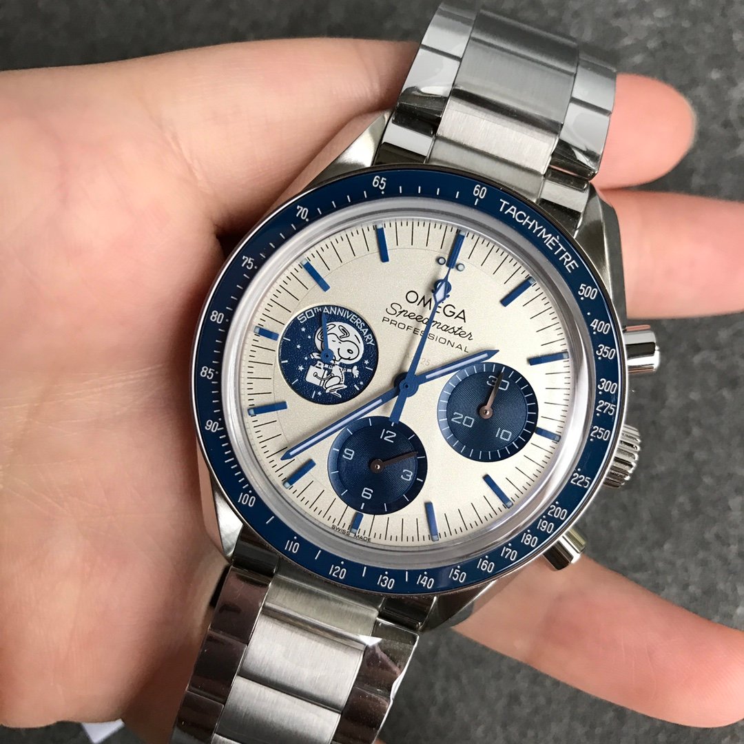 Speedmaster SS Black Snoopy OMF 1:1 Best Edition White Dial on SS Bracelet Manual Winding Chrono Movement – Image 4