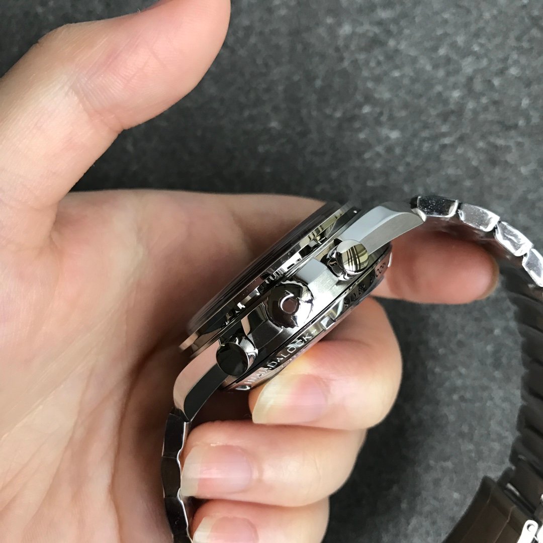 Speedmaster SS Black Snoopy OMF 1:1 Best Edition White Dial on SS Bracelet Manual Winding Chrono Movement – Image 6