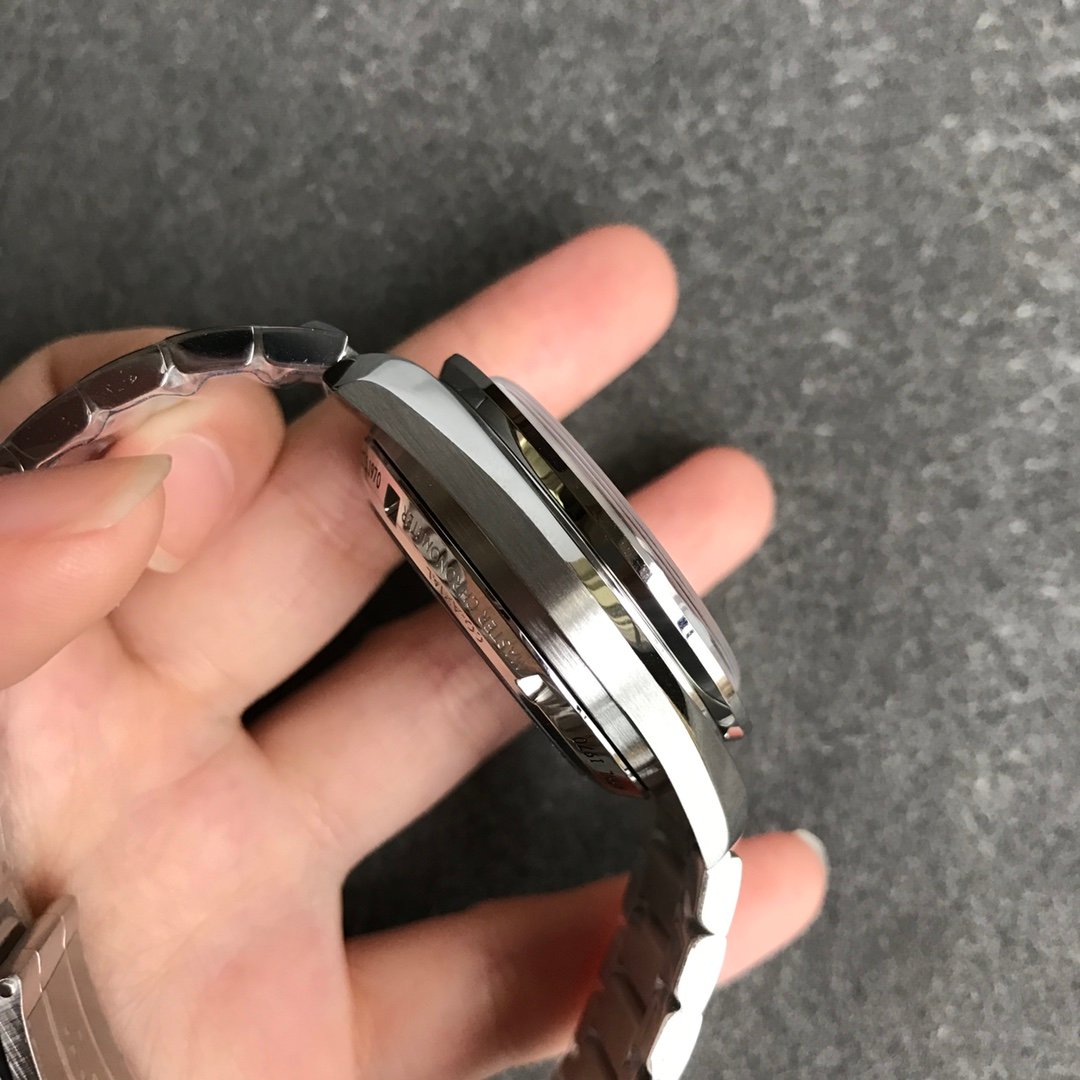 Speedmaster SS Black Snoopy OMF 1:1 Best Edition White Dial on SS Bracelet Manual Winding Chrono Movement – Image 9