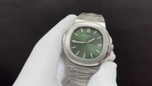 Nautilus 5711/1A 3KF 1:1 Best Edition Green Textured Dial on SS Bracelet A324 Super Clone V2 - Image 3