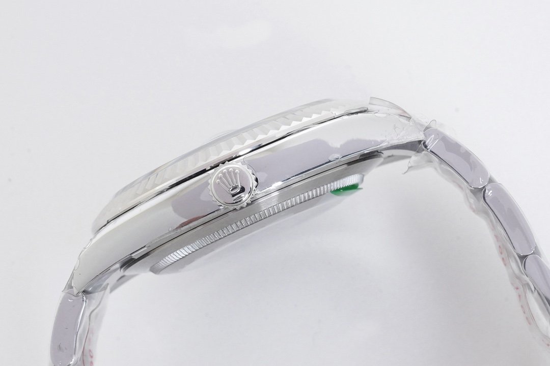 DateJust2 41mm Oys SS/SS Green-M/Stk EWF A3235 – Image 2