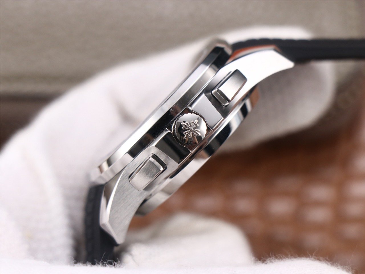 Aquanaut 5968 SS OMF Best Edition Gray Dial on Black Rubber Strap A520 – Image 7