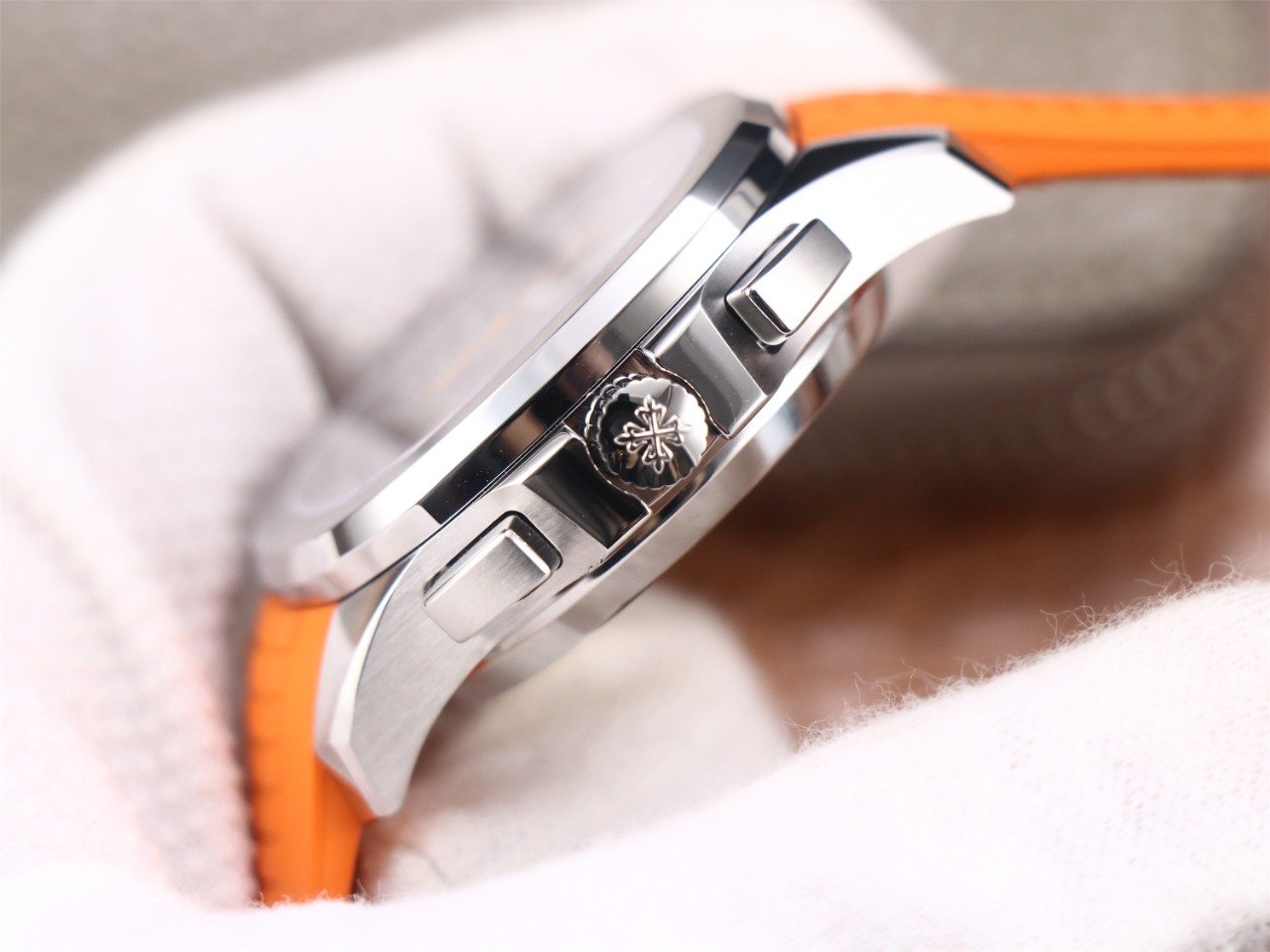 Aquanaut 5968 SS OMF Best Edition Gray Dial on Orange Rubber Strap A520 – Image 6