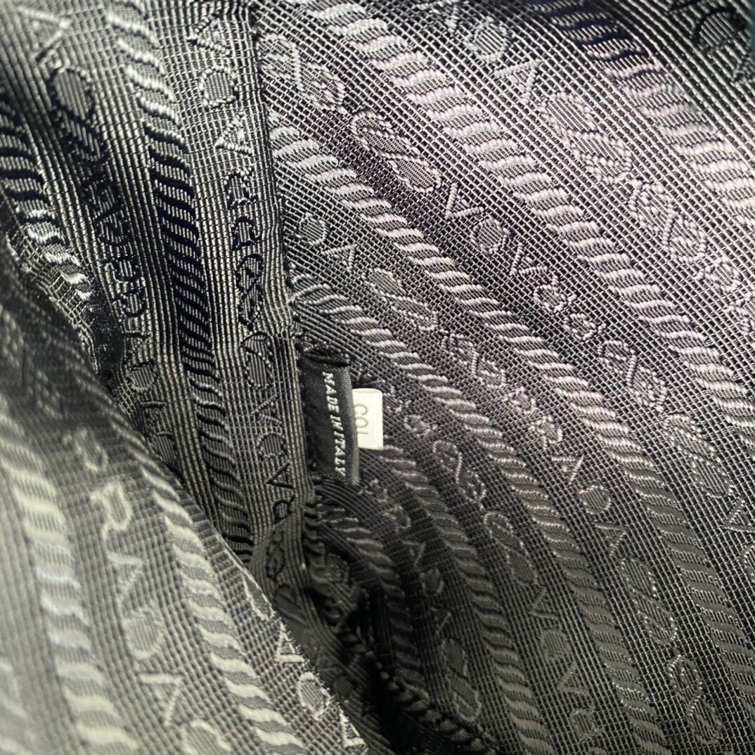 Prada 1:1 Best Edition 1NQ043 – Image 9