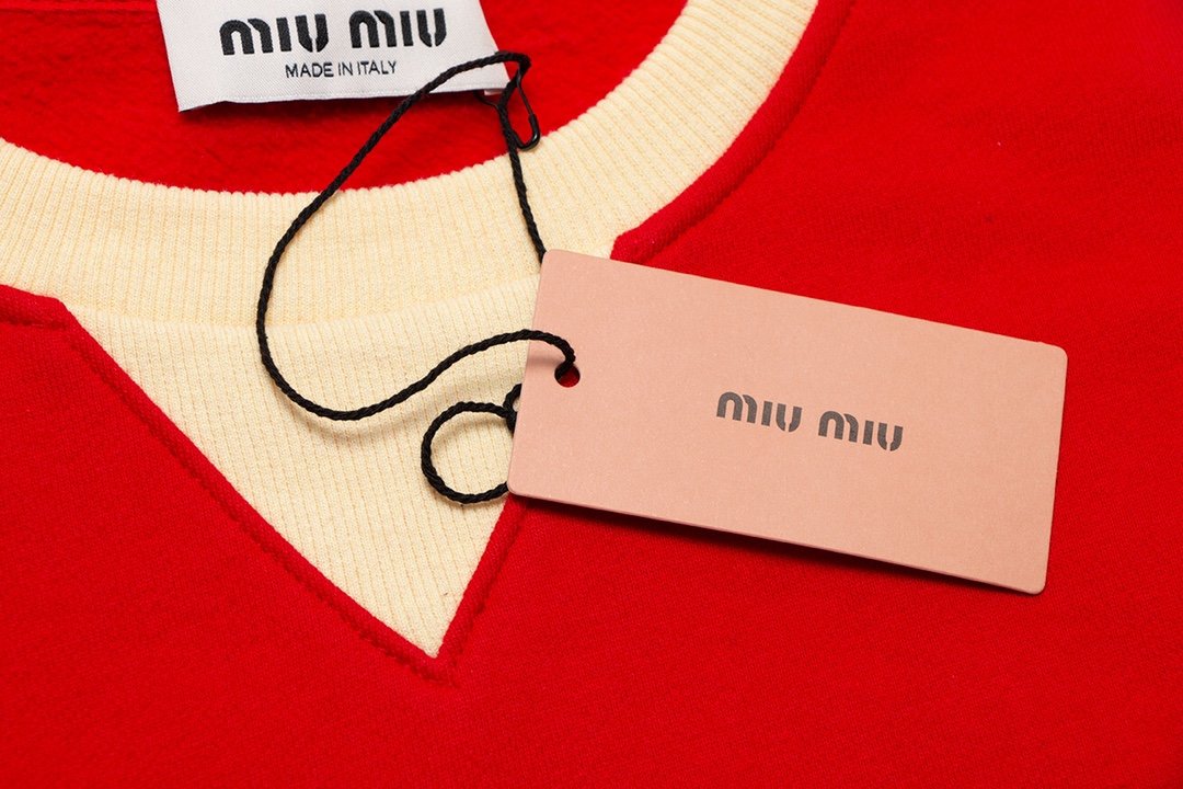 Miumiu red patch logo contrast crew neck sweatshirt – Image 6